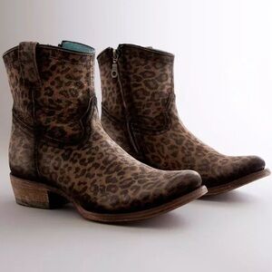 Corral Leopard Western Ankle Boots
Size 10